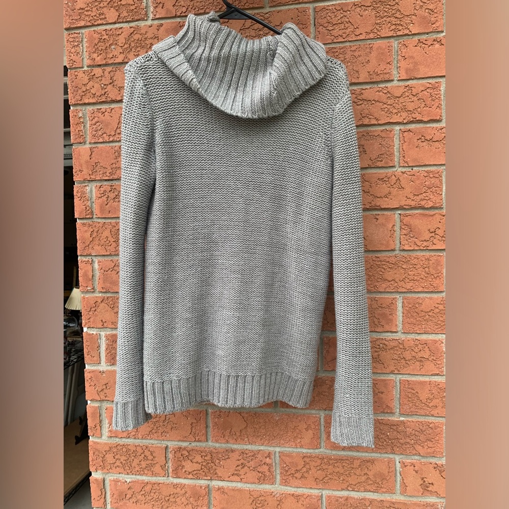 Forever 21 Knit Turtle Neck Sweater Size Small